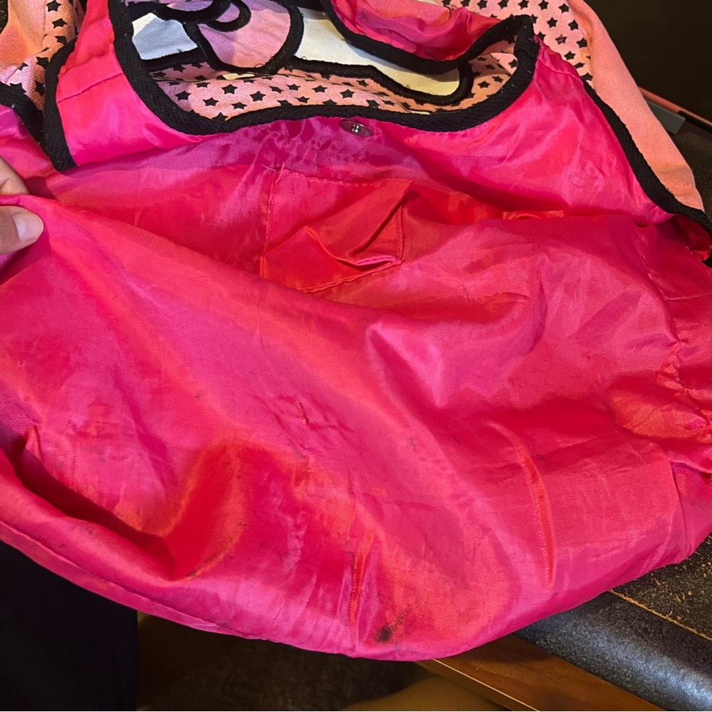 Hello Kitty Purse - Picture 8 of 14